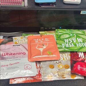 Assorted Face Masks Set 20 pieces price firm DC7